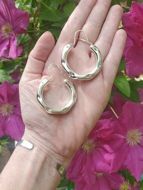 Cost Plus World Market Silver Plated Shiny Silver Dimpled Hoop Earrings NEW
